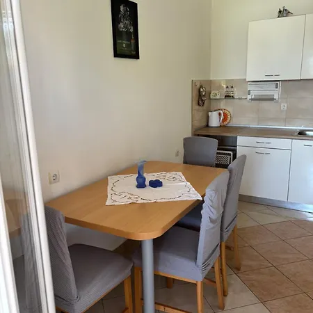 Lovre Apartamento *